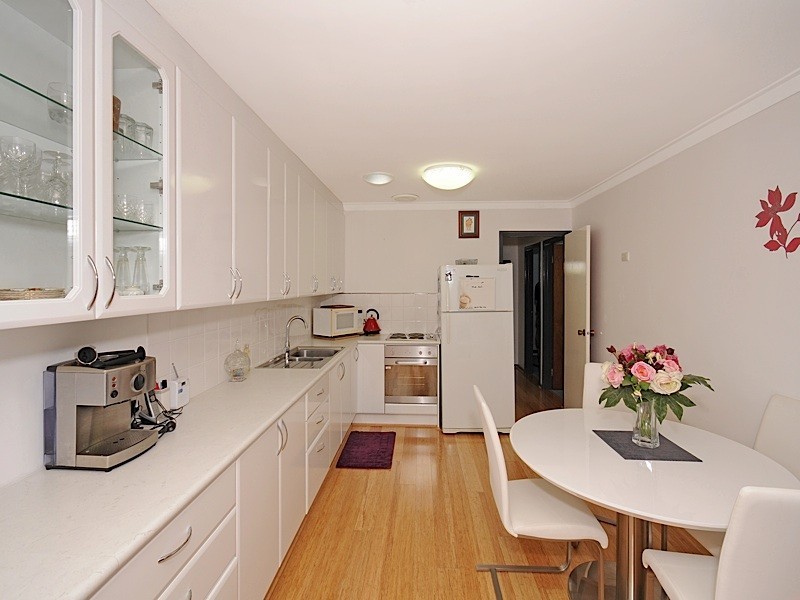 8/7 Yeovil Crescent, Bicton WA 6157