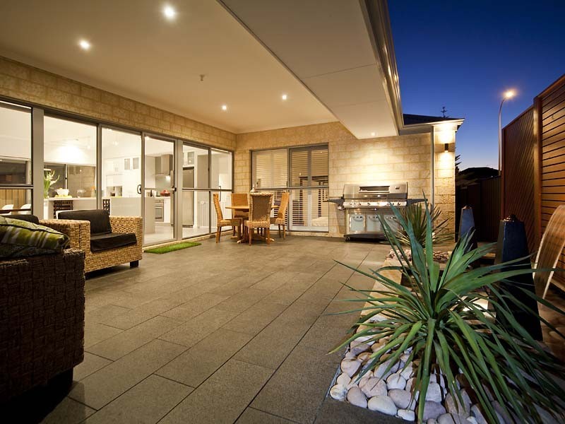 198 Hampton Road, Beaconsfield WA 6162