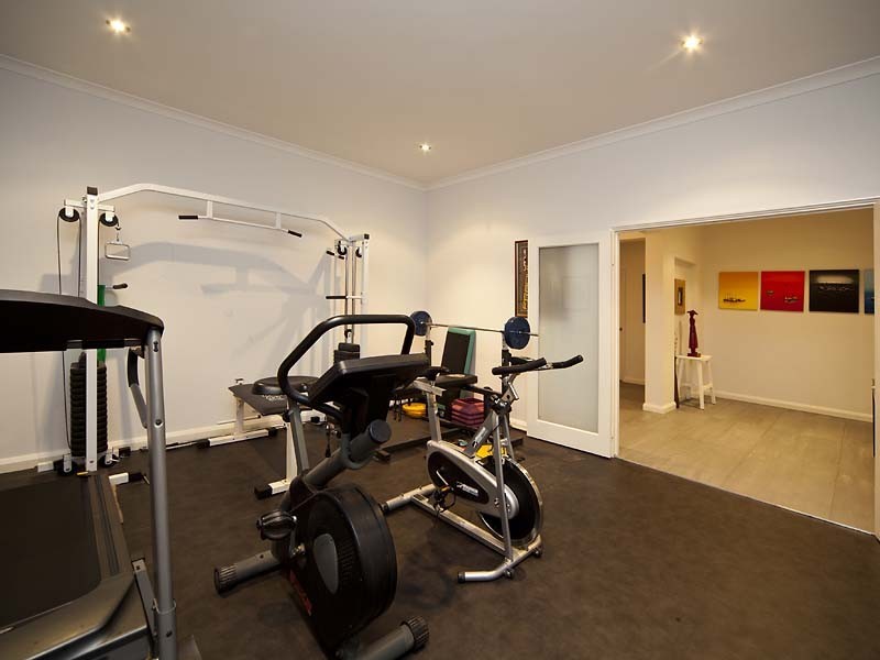 198 Hampton Road, Beaconsfield WA 6162