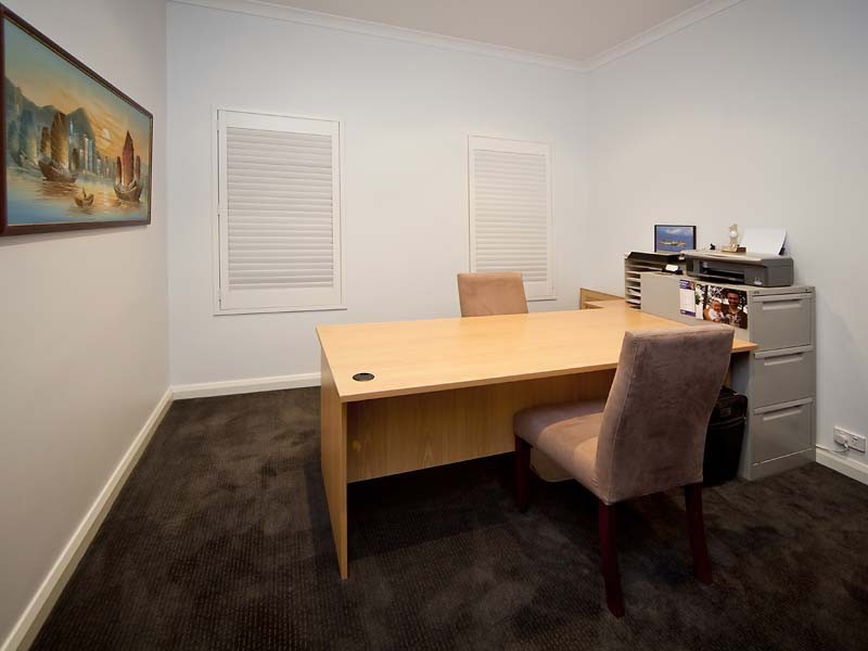 198 Hampton Road, Beaconsfield WA 6162