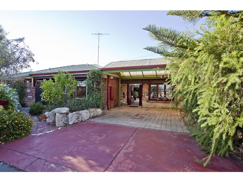 5 Tracey Mews, Hamilton Hill WA 6163
