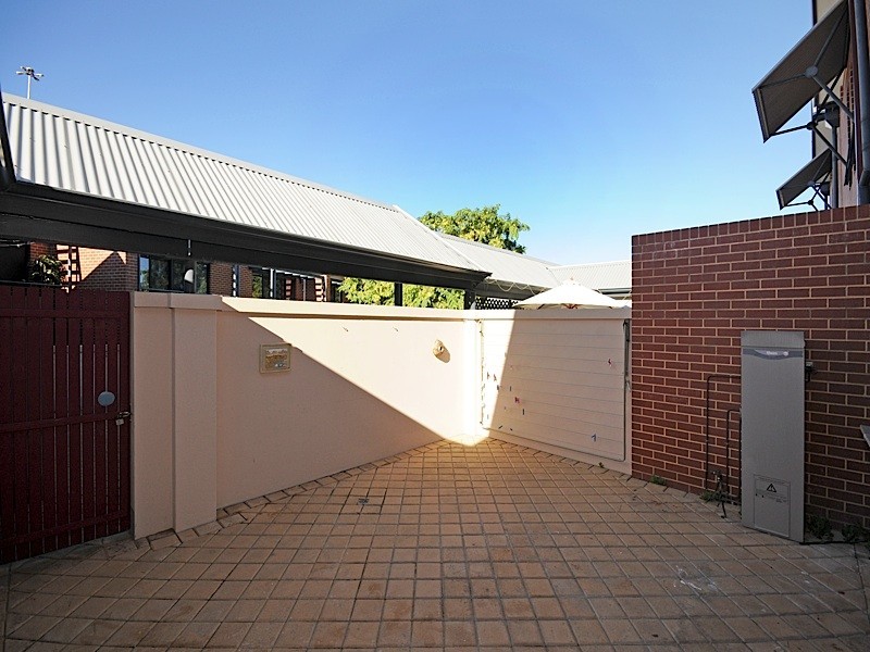 3/27 Burns Street, North Fremantle WA 6159