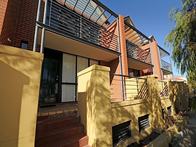 3/27 Burns Street, North Fremantle WA 6159