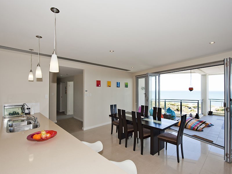 19/52 Rollinson Road, North Coogee WA 6163