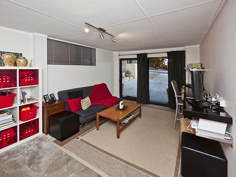 79 Hammad, Palmyra WA 6157