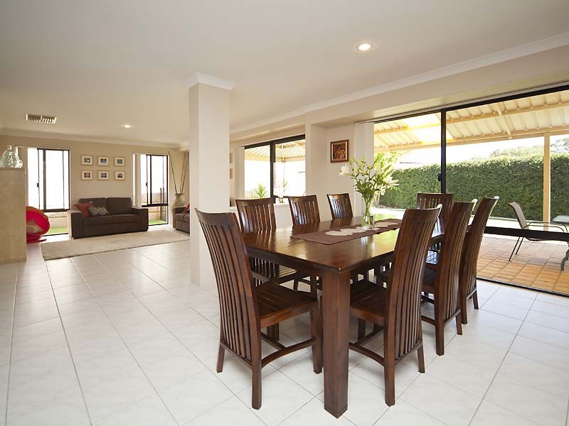 8 Okra Court, Munster WA 6166