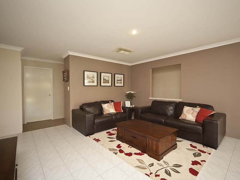 8 Okra Court, Munster WA 6166