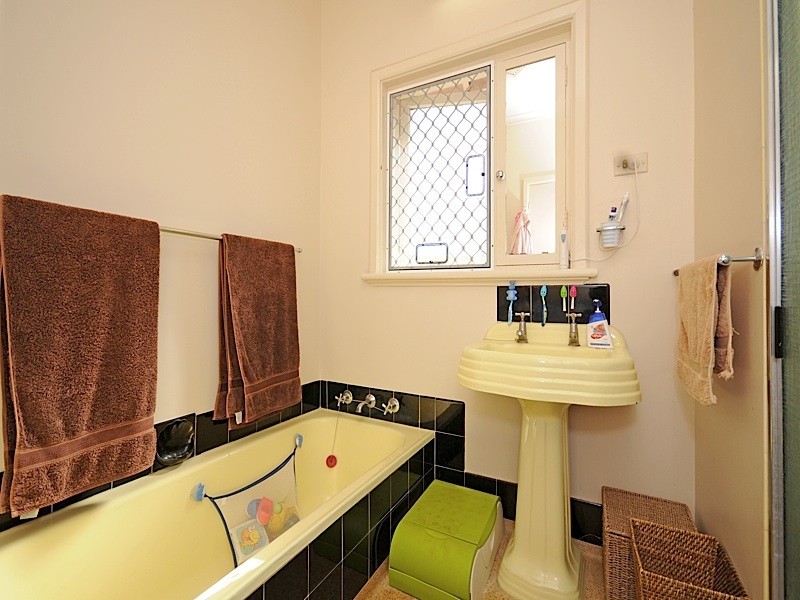 8 Worley Street, Willagee WA 6156