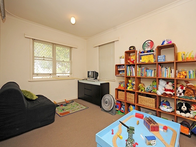 8 Worley Street, Willagee WA 6156