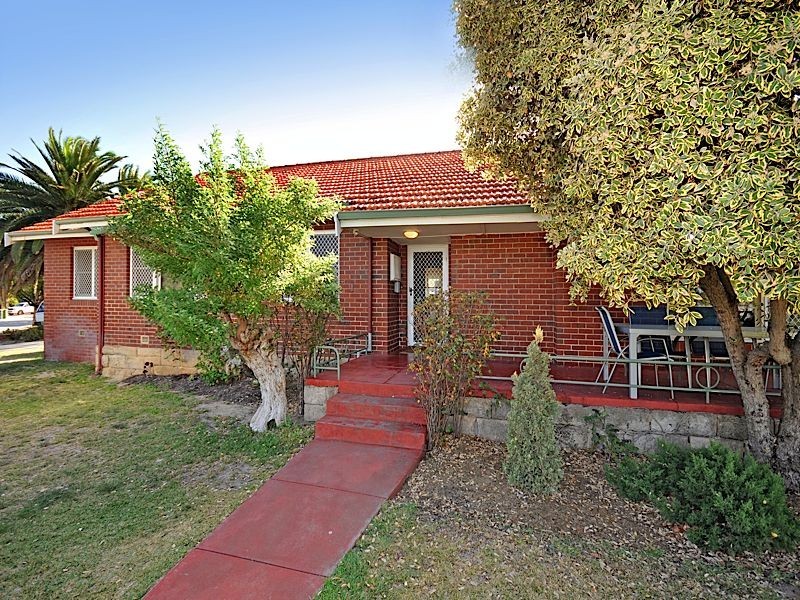 8 Worley Street, Willagee WA 6156