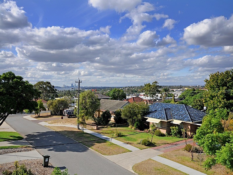 8 Worley Street, Willagee WA 6156