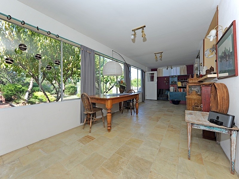 22 Pass Crescent, Beaconsfield WA 6162