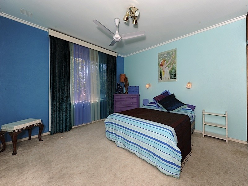 22 Pass Crescent, Beaconsfield WA 6162