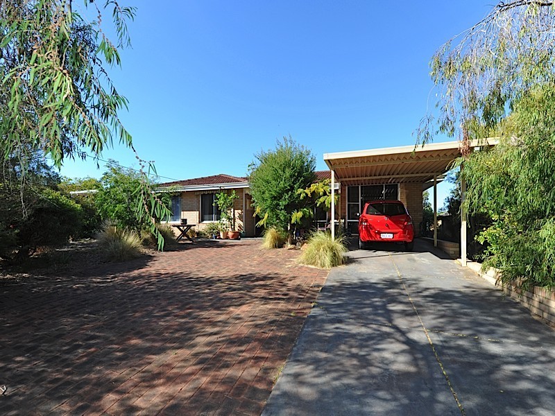22 Pass Crescent, Beaconsfield WA 6162