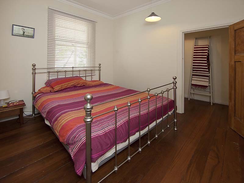 36 Wood Street, White Gum Valley WA 6162