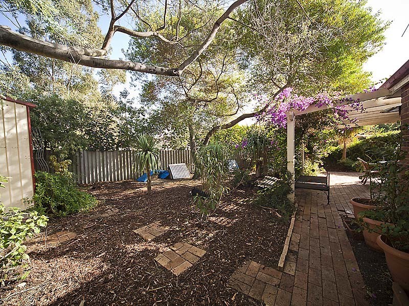 5 Collick Street, Hilton WA 6163