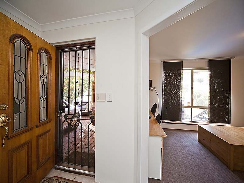 5 Collick Street, Hilton WA 6163
