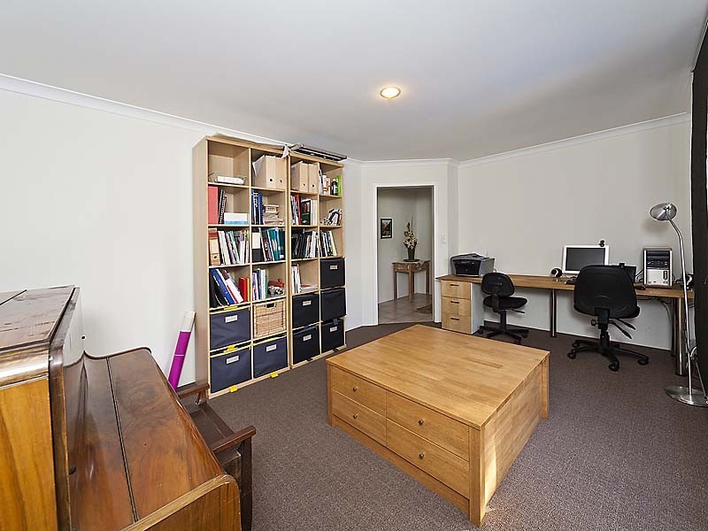 5 Collick Street, Hilton WA 6163