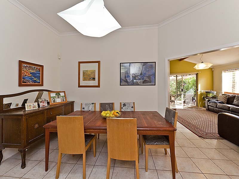5 Collick Street, Hilton WA 6163