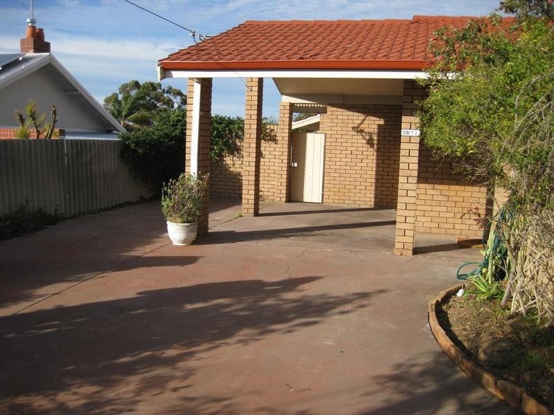 1/10 Hammad Street, Palmyra WA 6157