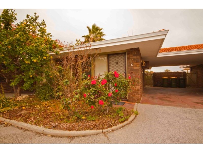 6/2 Adrian Street, Palmyra WA 6157