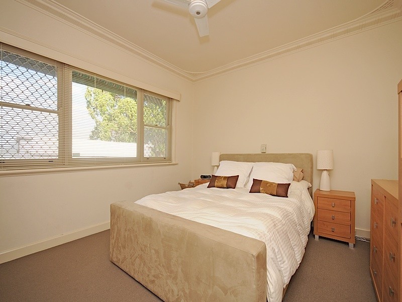 8 Worley, Willagee WA 6156