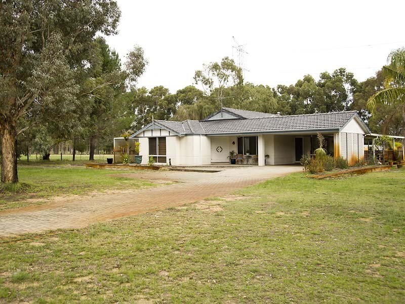 35 Old Dairy Road, Oakford WA 6121