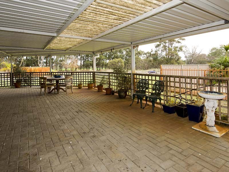 35 Old Dairy Road, Oakford WA 6121