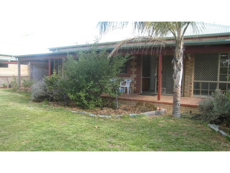 27B Strode Avenue, Hamilton Hill WA 6163