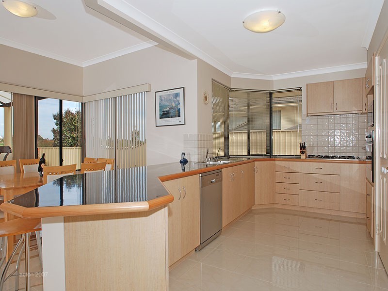 128 Glen Iris Drive, Jandakot WA 6164