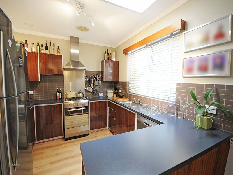 15 Dermer, Beaconsfield WA 6162