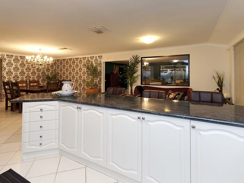 161 Glen Iris Drive, Jandakot WA 6164