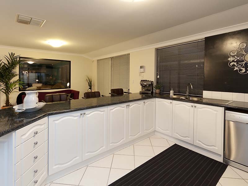 161 Glen Iris Drive, Jandakot WA 6164