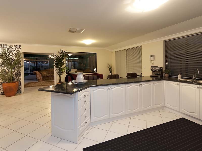 161 Glen Iris Drive, Jandakot WA 6164