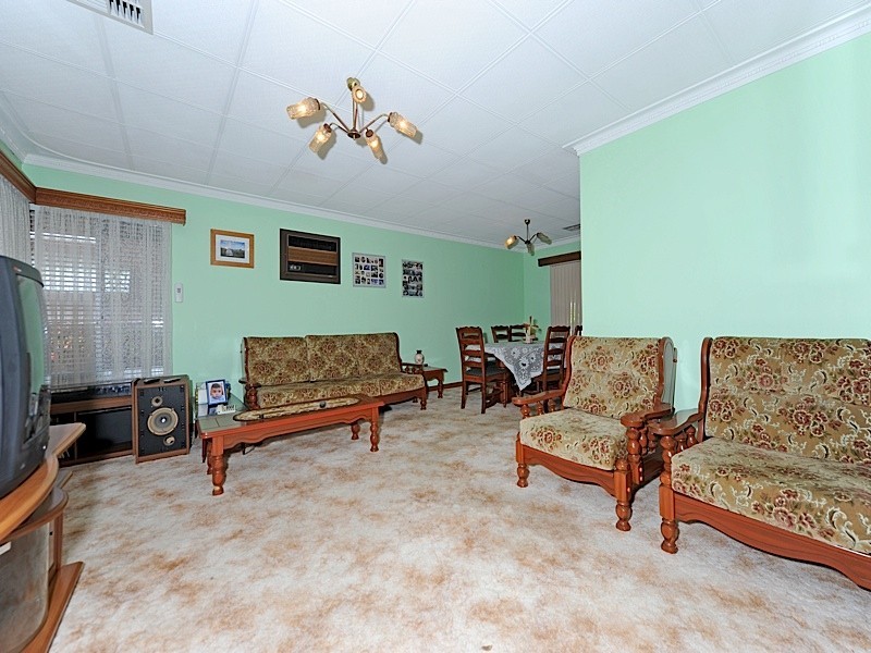 13 Wardle Road, Beaconsfield WA 6162