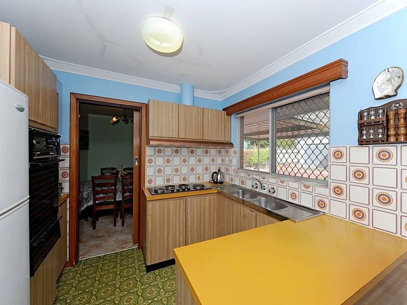 13 Wardle Road, Beaconsfield WA 6162