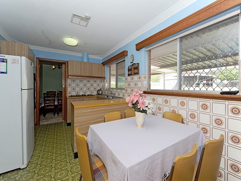 13 Wardle Road, Beaconsfield WA 6162