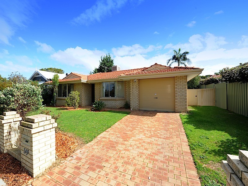 39C Yeovil Crescent, Bicton WA 6157