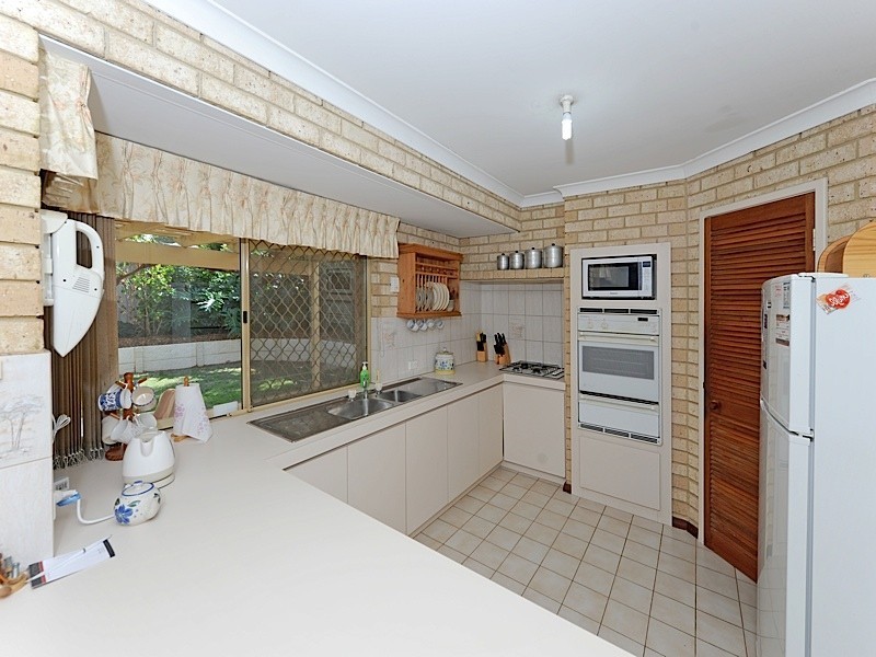 39C Yeovil Crescent, Bicton WA 6157
