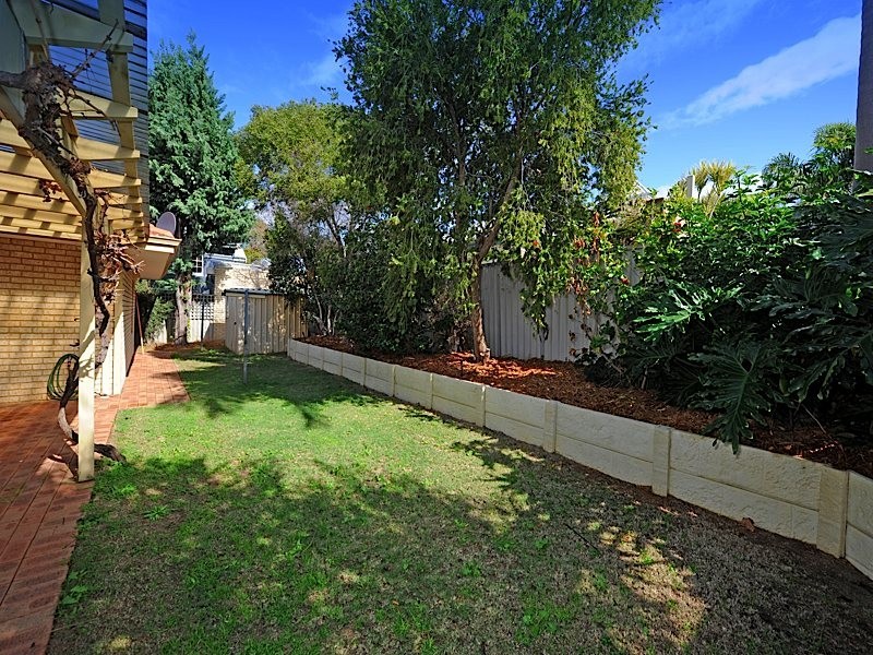 39C Yeovil Crescent, Bicton WA 6157