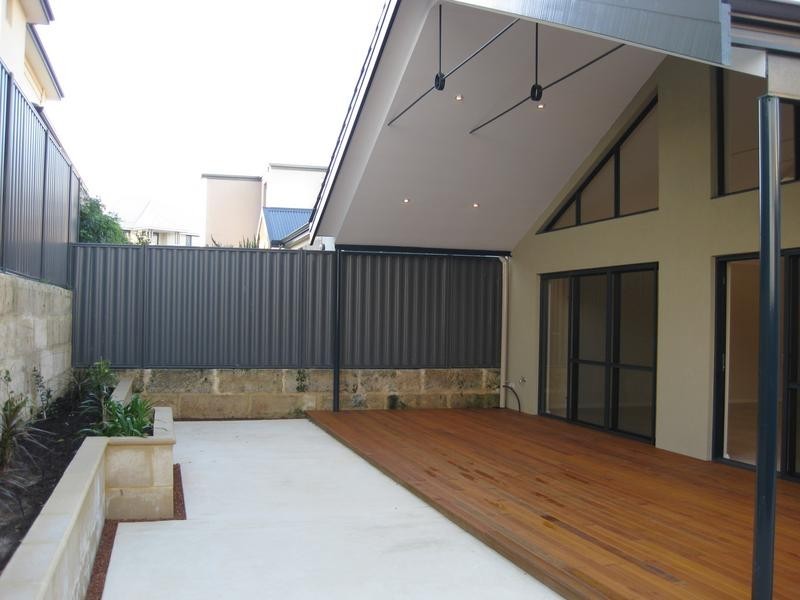 34 Longford Road, Fremantle WA 6160