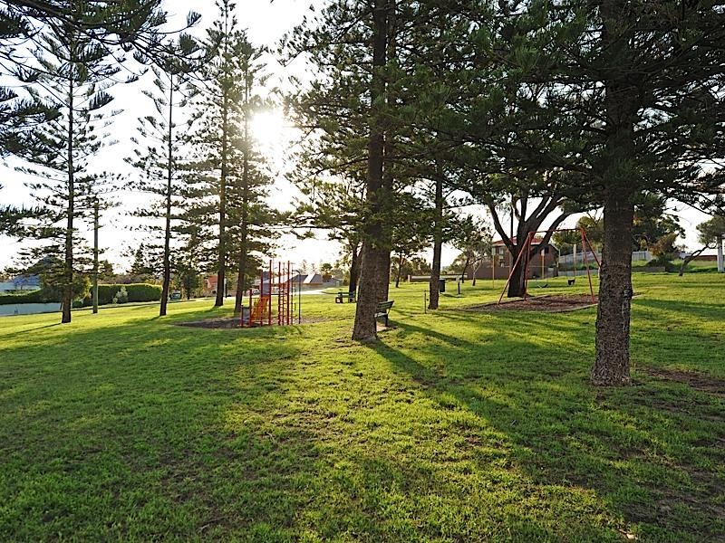 46 Wood Street, White Gum Valley WA 6162