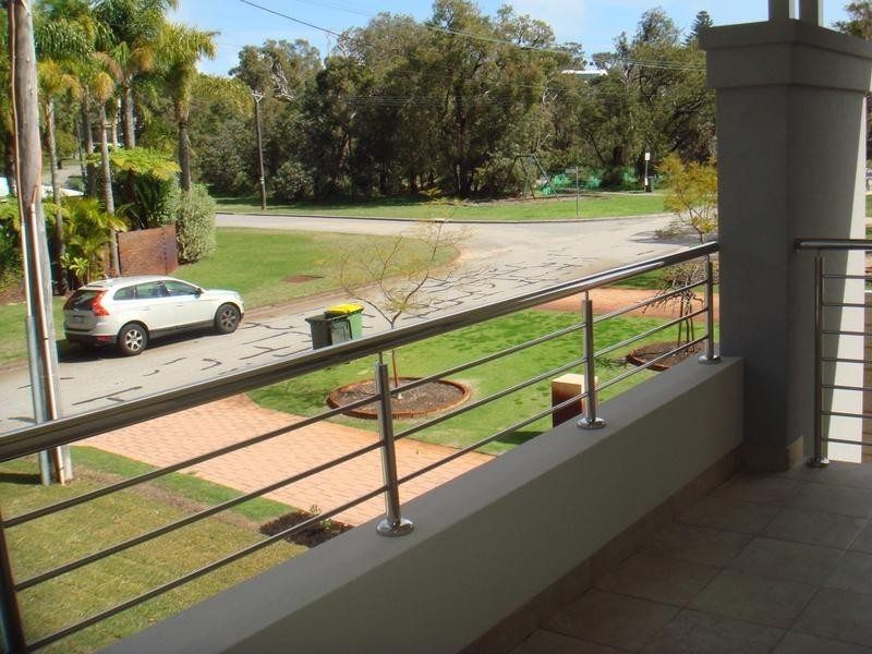 11 Daniel Street, Attadale WA 6156