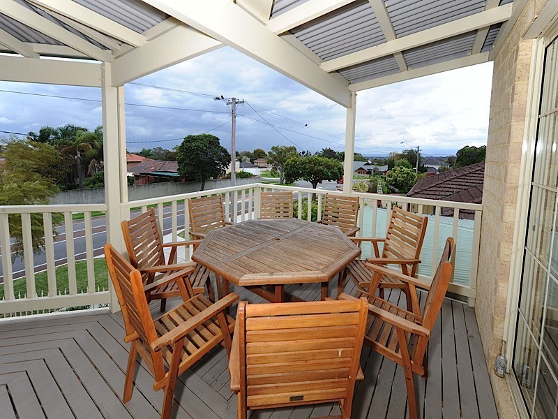 129B Moreing Road, Attadale WA 6156