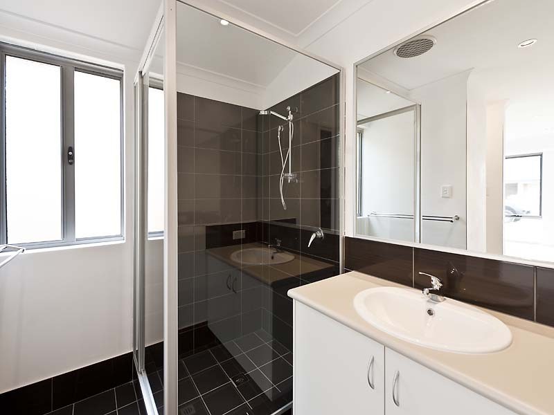 9 Frost Bend, Piara Waters WA 6112