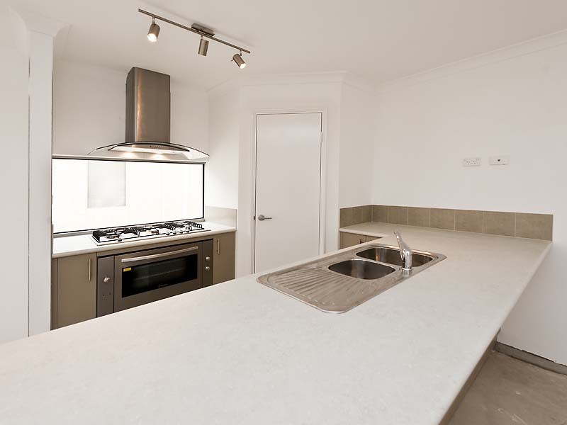 9 Frost Bend, Piara Waters WA 6112