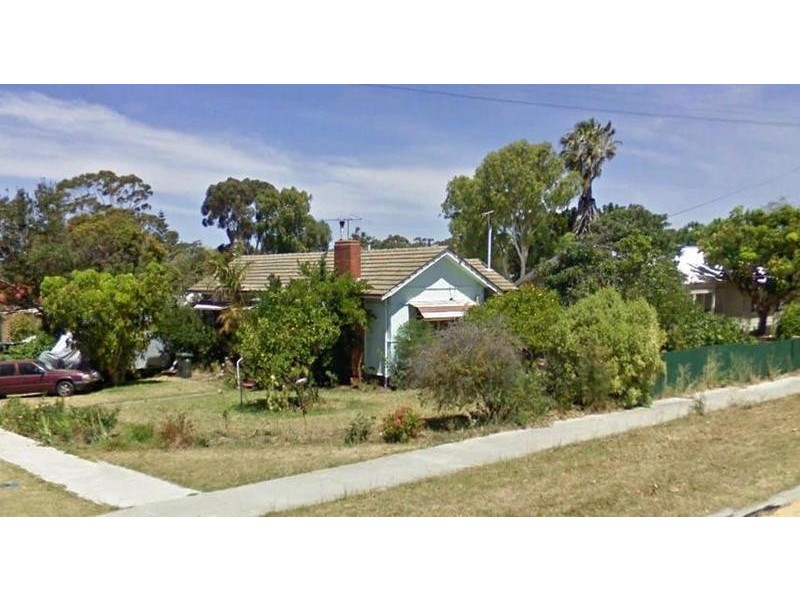 1 Chadwick Street, Hilton WA 6163