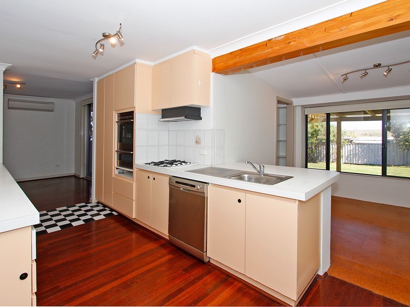 79 Gibson Street, Beaconsfield WA 6162