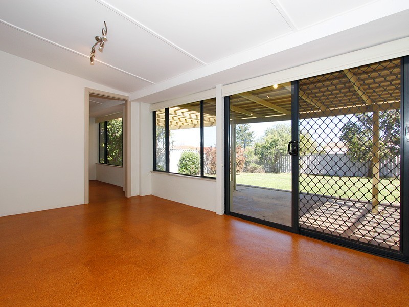 79 Gibson Street, Beaconsfield WA 6162