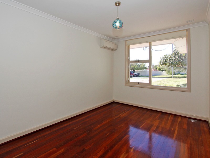 79 Gibson Street, Beaconsfield WA 6162